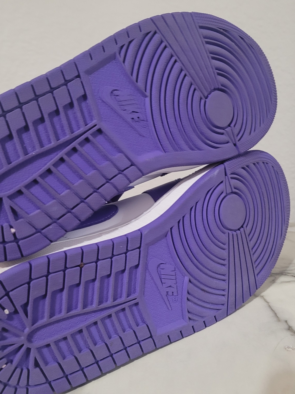 Jordan Women's Air Jordan 1 Low "Psychic Purple Size 8 YS Nike Low Top - Picture 5 of 8